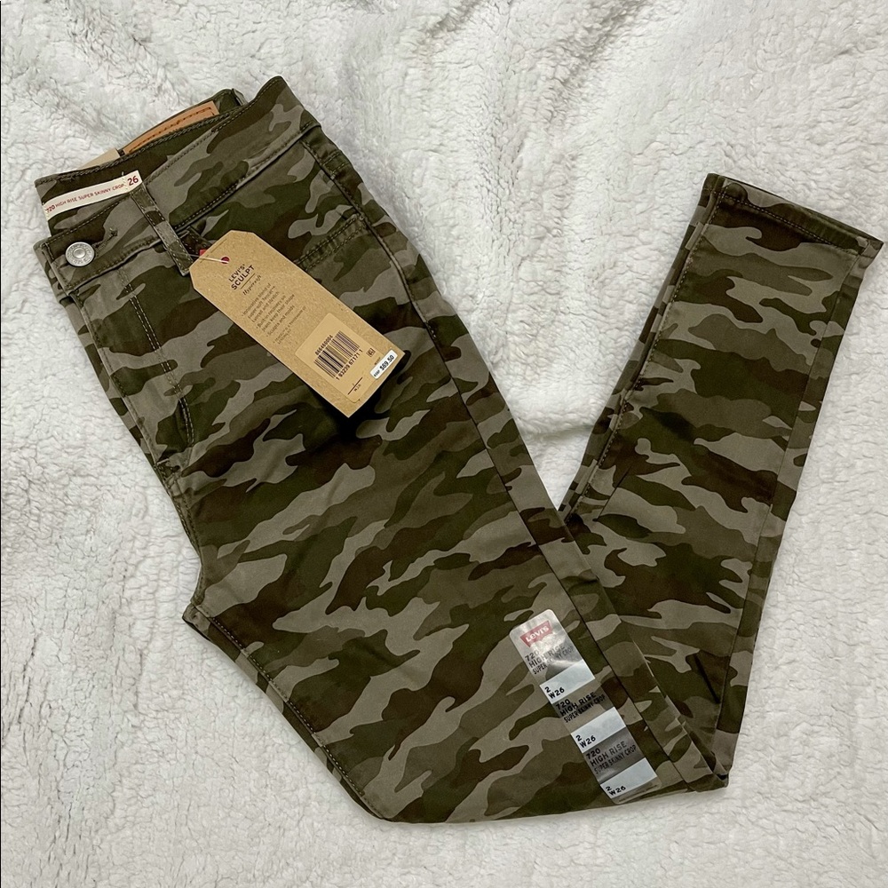 LEVI’S CAMO 720 SUPER SKINNY CROP JEANS NWT